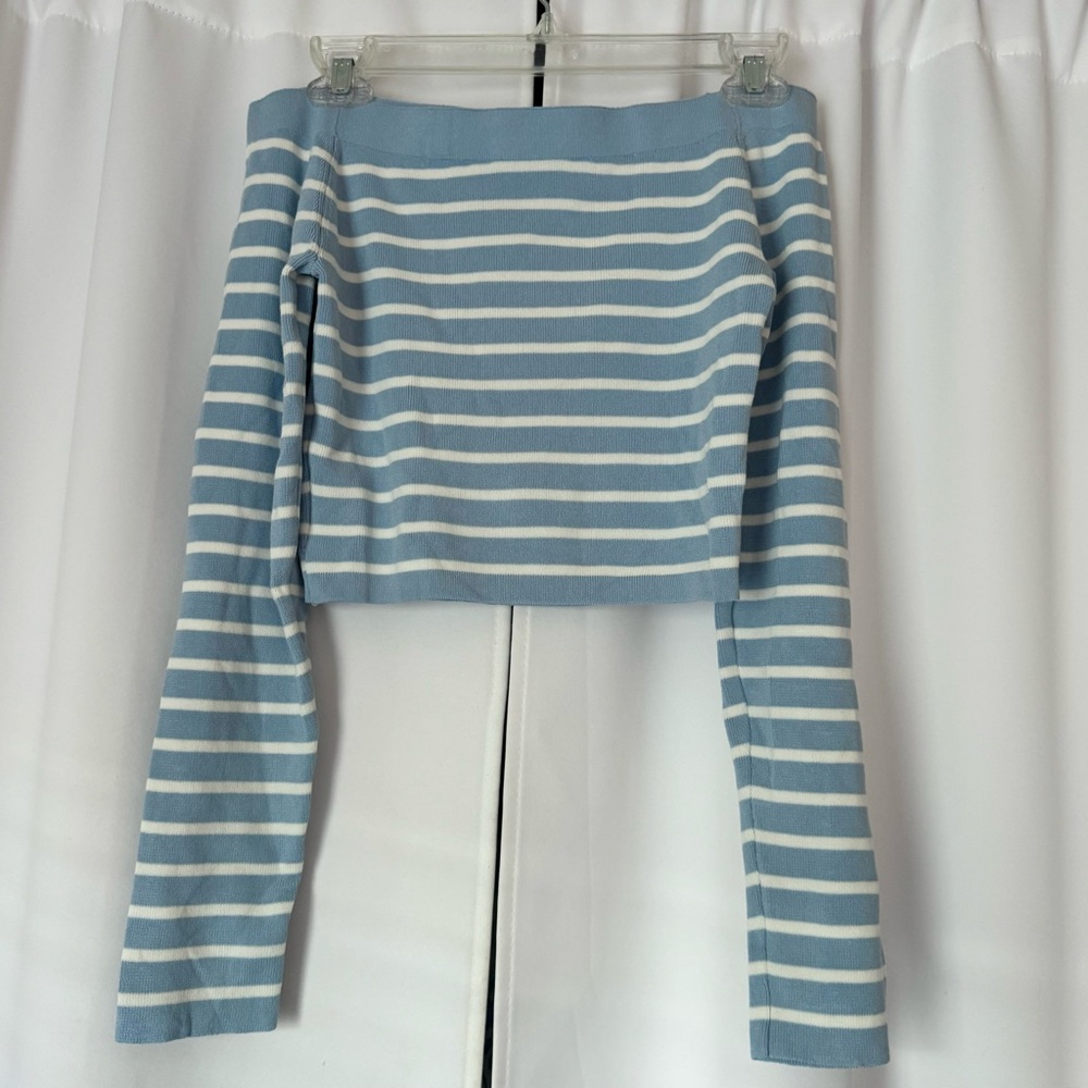 SHEIN Light Blue & White Off the Shoulder Sweater Size Medium